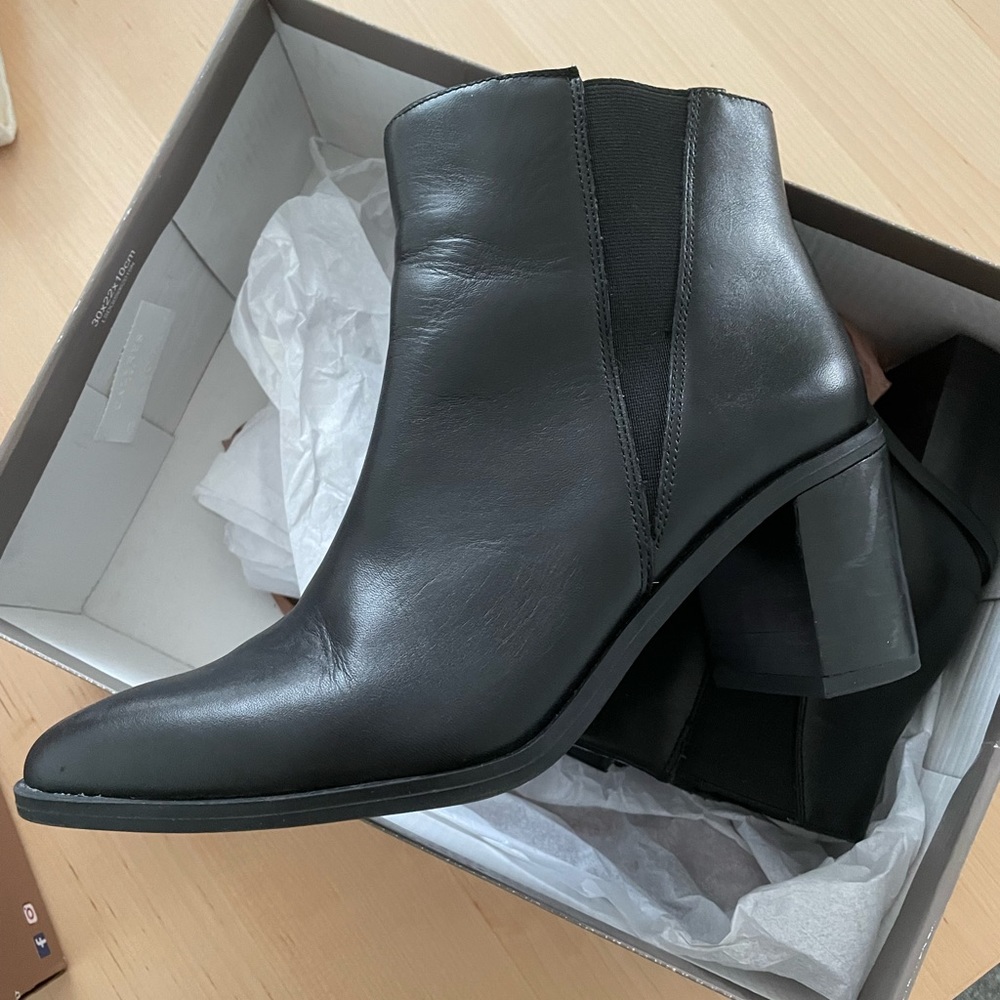Franco Sarto booties